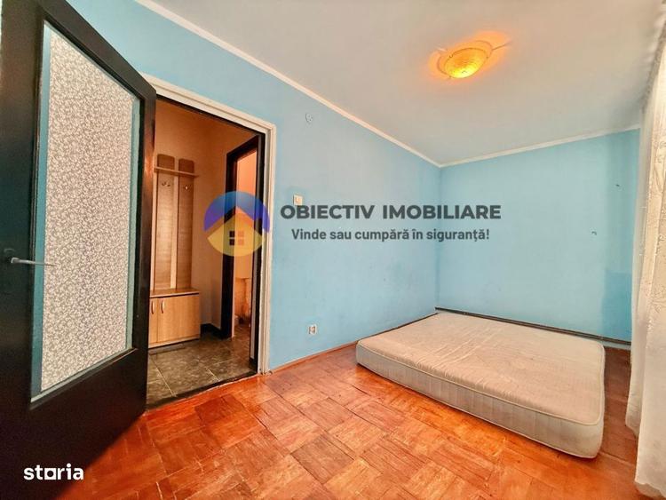 Apartament cu 3 camere decomandat, mobilat în Sud