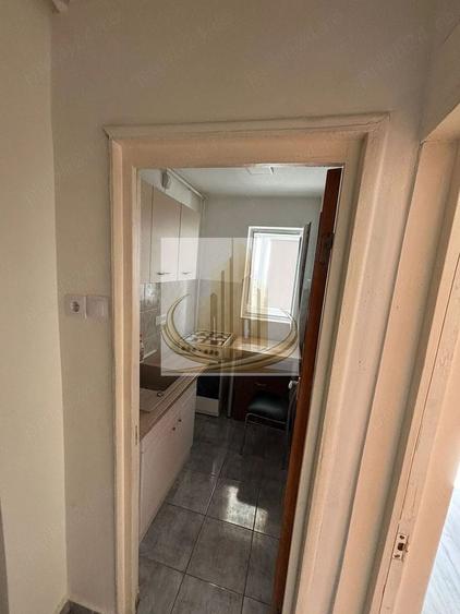 Apartament cu 2 camere semidecomandat în Rahova