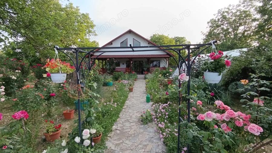 Casă cu 3 camere cu Teren 1544 Mp în Brebu