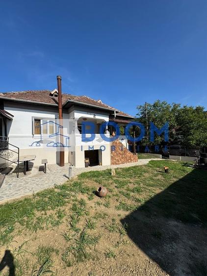 Casă individuală cu 3 camere cu Canalizare în Bujoreni