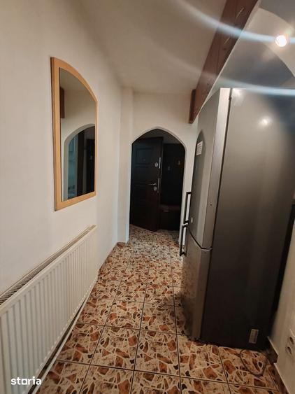 Ofer spre inchiriere ap 3 camere et 1 - 4