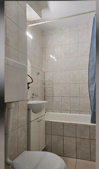 Garsonieră semidecomandată în Titan