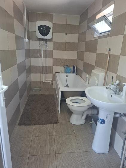 Casă cu Teren 1000 Mp în Criva de Sus