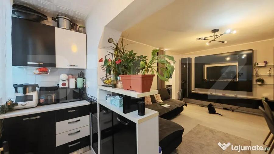 Apartament cu 3 camere, 50.85 mp, zona Rogerius - 9