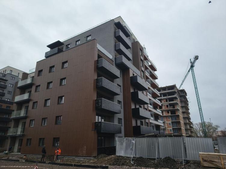 Apartament cu 2 camere decomandat în Avantgarden