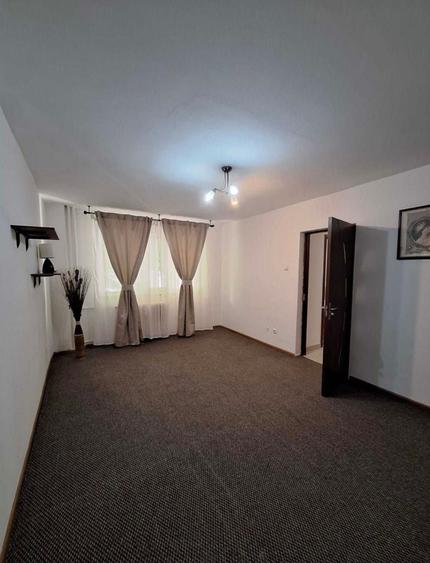 Apartament cu 2 camere decomandat în Turda