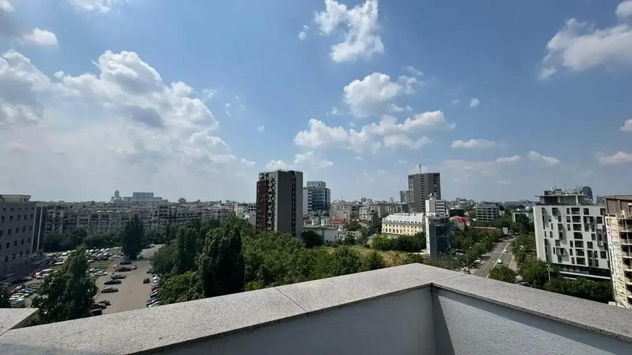 Apartament cu 4 camere decomandat în Ultracentral