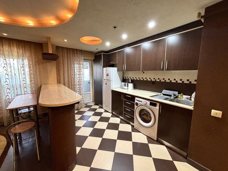 Apartament cu 2 camere decomandat în Exterior Vest