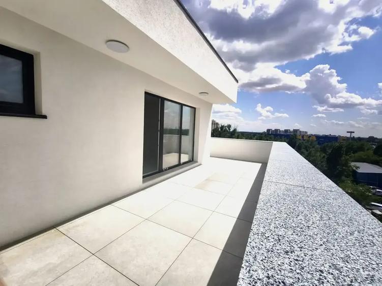Apartament cu 3 camere decomandat în Theodor Pallady