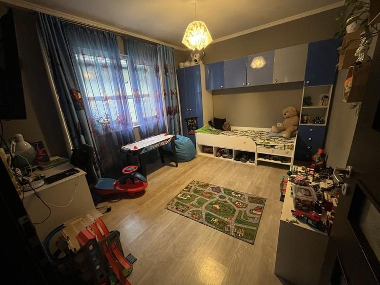Casă cu 3 camere în Sântandrei