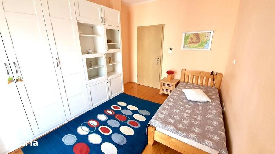 Apartament cu 3 camere în Sud