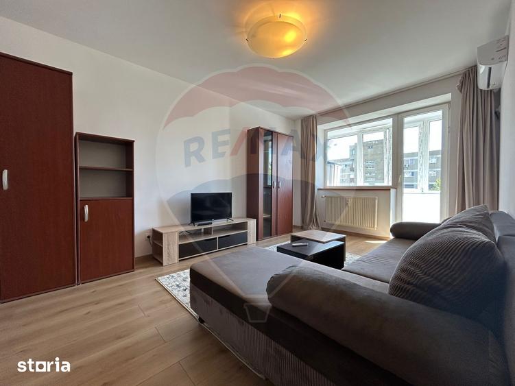 Apartament cu 3 camere decomandat, mobilat în Drumul Taberei