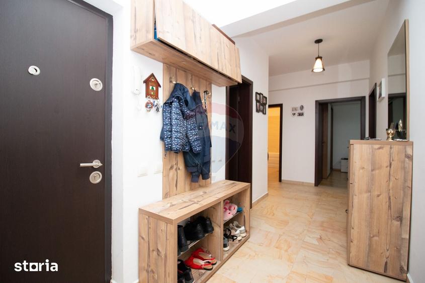 Apartament cu 3 camere decomandat în Central