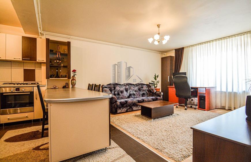 Apartament cu 3 camere semidecomandat, mobilat în Florești — fotografia 3