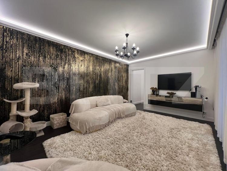 Apartament cu 3 camere semidecomandat, mobilat în Valea Rosie
