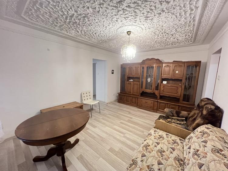 Apartament cu 2 camere semidecomandat, mobilat în Cornișa