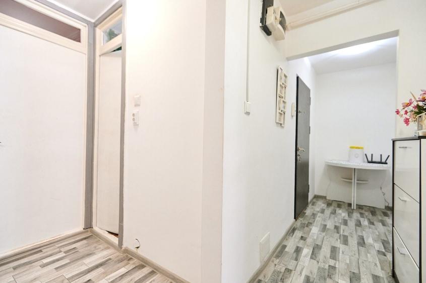 Apartament cu 3 camere decomandat în Găvana