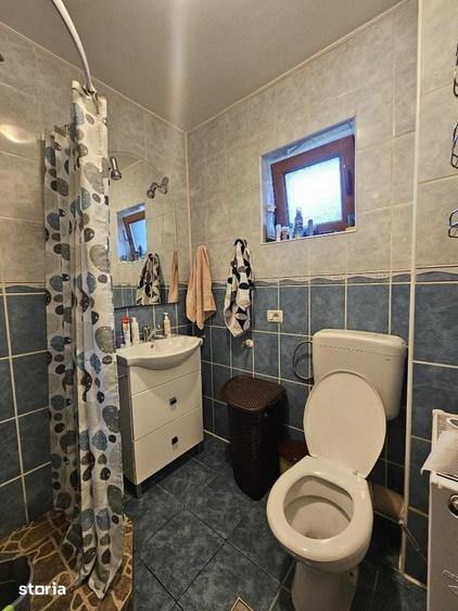 Casă cu 4 camere cu Teren 740 Mp în Central