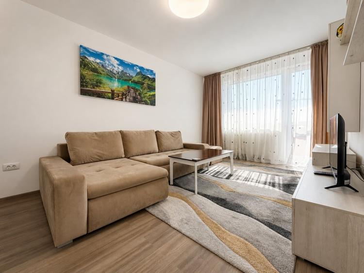 Apartament cu 2 camere decomandat, mobilat în Tractorul