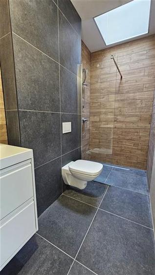 Casă individuală cu 4 camere cu Canalizare în Buziașului