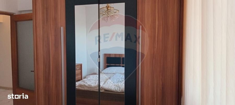 Apartament cu 3 camere decomandat în P-ța Spitalului