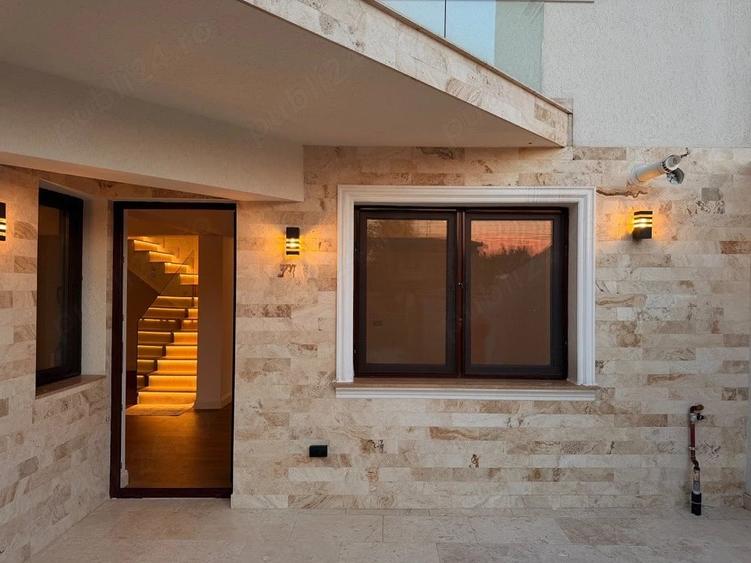 Casă cu 5 camere cu Teren 230 Mp în Central