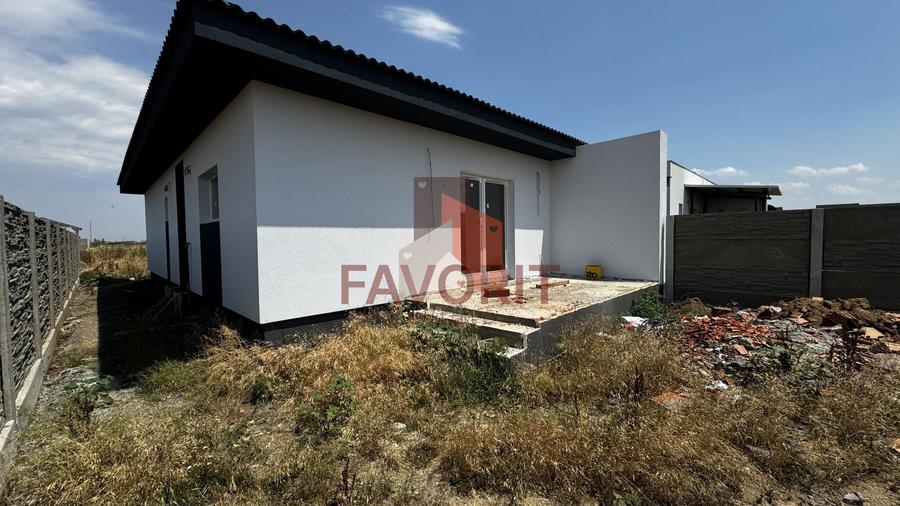 Duplex cu 3 camere cu Canalizare în Moșnița Nouă