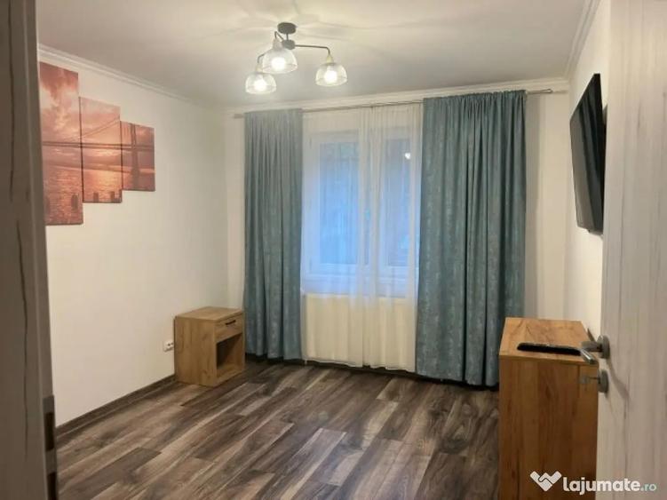 Apartament cu 4 camere decomandat, mobilat în Fizicienilor