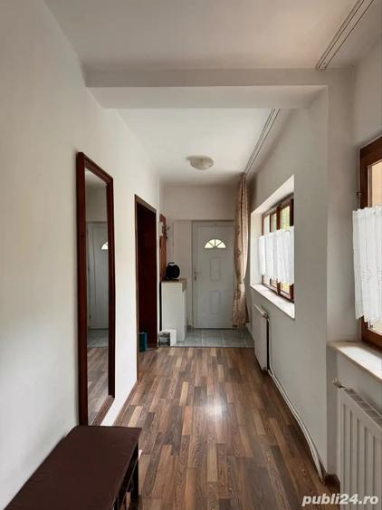 Casă cu 5 camere în Călugareni
