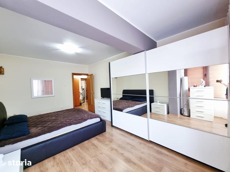 Apartament cu 3 camere decomandat, mobilat în Central