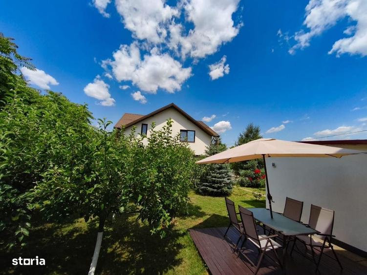 Casă cu 4 camere în Ciolpani