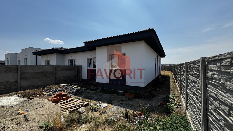 Duplex cu 3 camere cu Canalizare în Moșnița Nouă