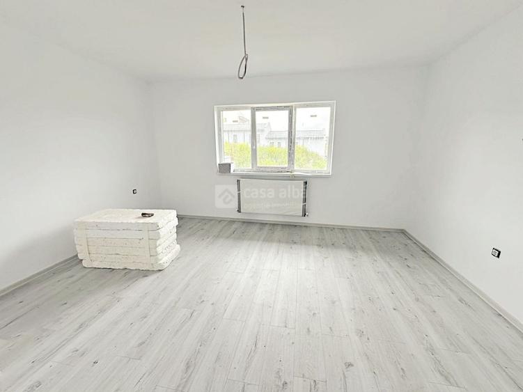 Duplex cu 3 camere cu Canalizare în Păcurari