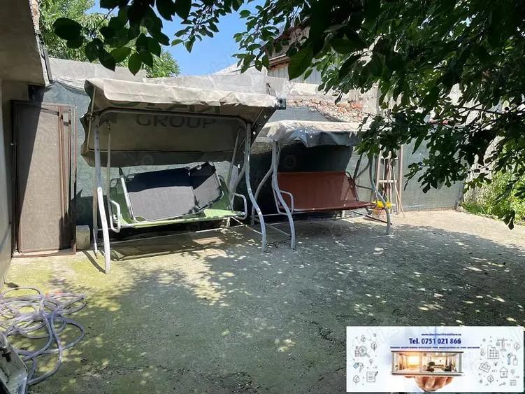 Casă cu 6 camere cu Teren 294 Mp în Central
