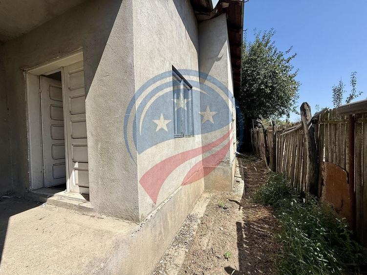 Casă individuală cu 4 camere cu Canalizare în Bordei