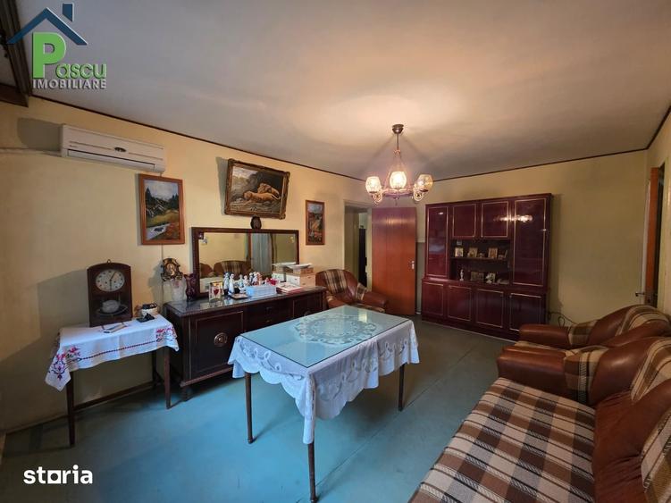Apartament cu 3 camere semidecomandat în Giurgiului