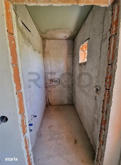 Spațiu comercial, de 470 mp, în Remetea