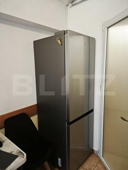 Apartament de vanzare, 3 camere, mobilat si utilat - 14