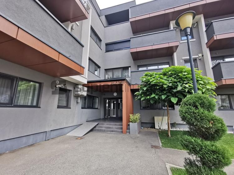 Apartament cu 3 camere decomandat, mobilat în Nufărul