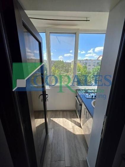 Apartament cu 3 camere decomandat, mobilat în Girocului
