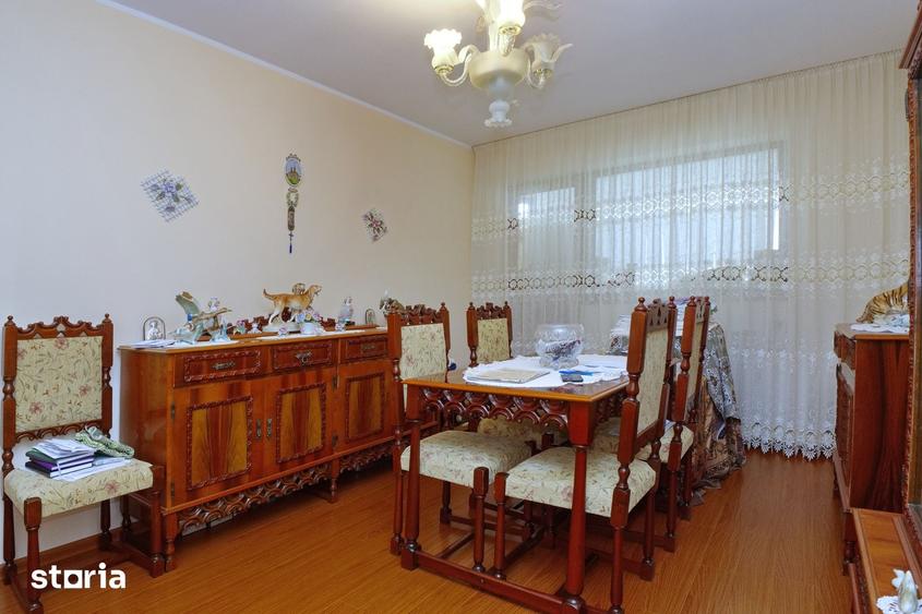 Apartament cu 3 camere decomandat în Mazepa 1
