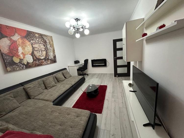 Apartament cu 3 camere decomandat în Drumul Taberei