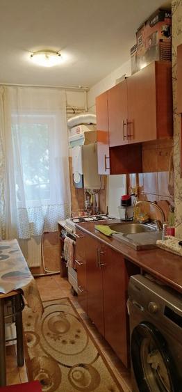 Apartament cu 3 camere semidecomandat în Exterior Vest