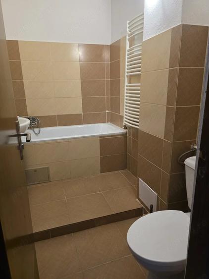 Apartament cu 3 camere decomandat, mobilat în Nord