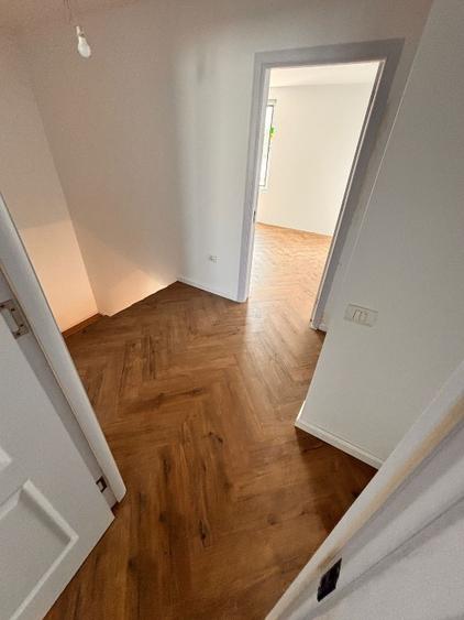 Casă cu 3 camere cu Teren 100 Mp în Central