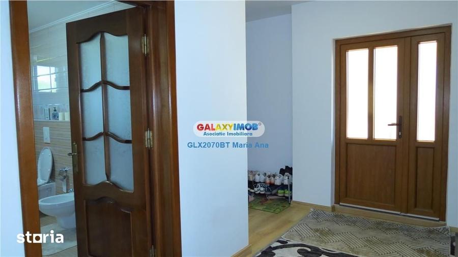 Casă cu 7 camere cu Teren 10000 Mp în Huțani