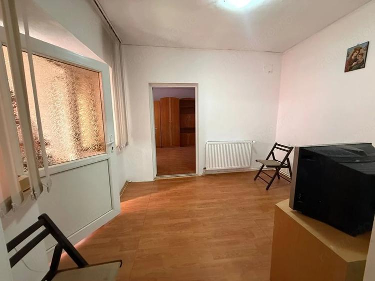 Casă cu 4 camere cu Teren 240 Mp în Păcii