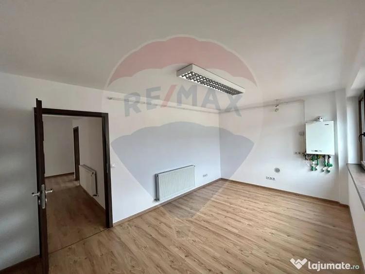 Spațiu comercial, de 96 mp, în Central