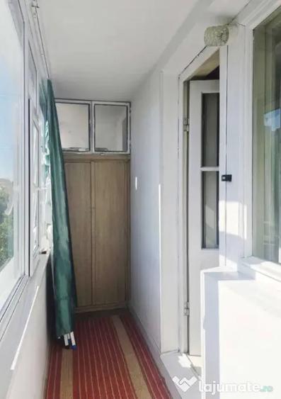 Apartament cu 3 camere semidecomandat în Mazepa 1