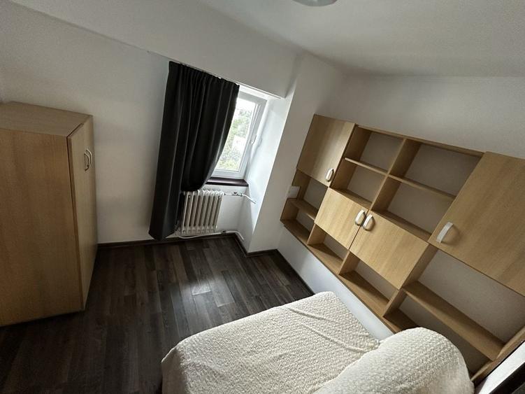 Apartament cu 2 camere decomandat în Podu Roș